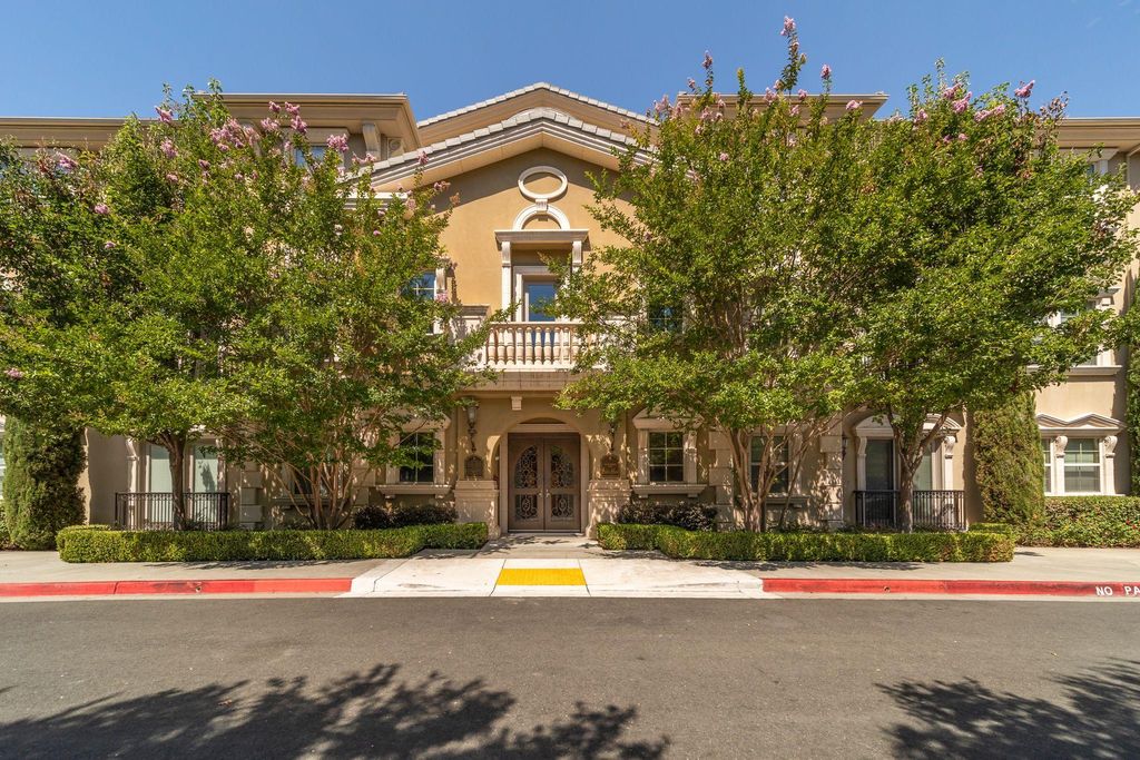 Luxury apartment complex for sale in Vallejo, United States 127893408