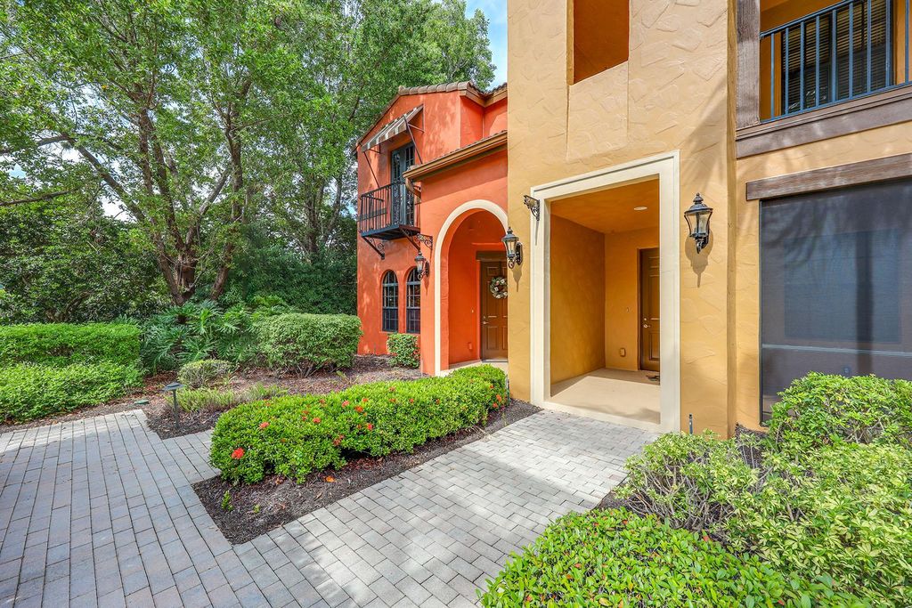 3 bedroom luxury Townhouse for sale in Naples, United States