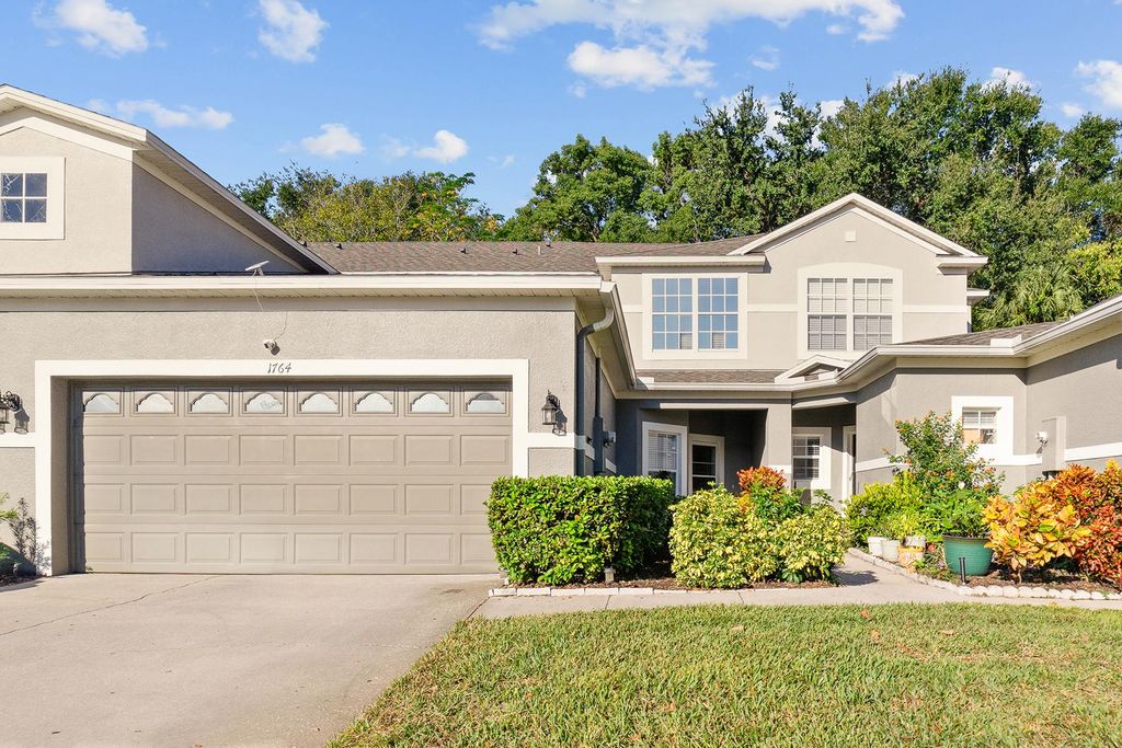 3 bedroom luxury Townhouse for sale in Sanford, Florida