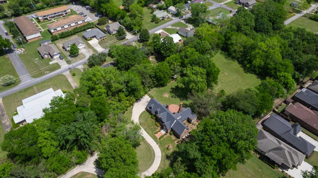 Luxury 3 bedroom Detached House for sale in Scottsboro, Alabama