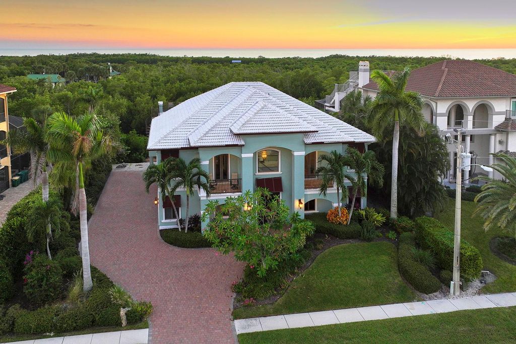 Luxury Detached House for sale in Marco Island, Florida