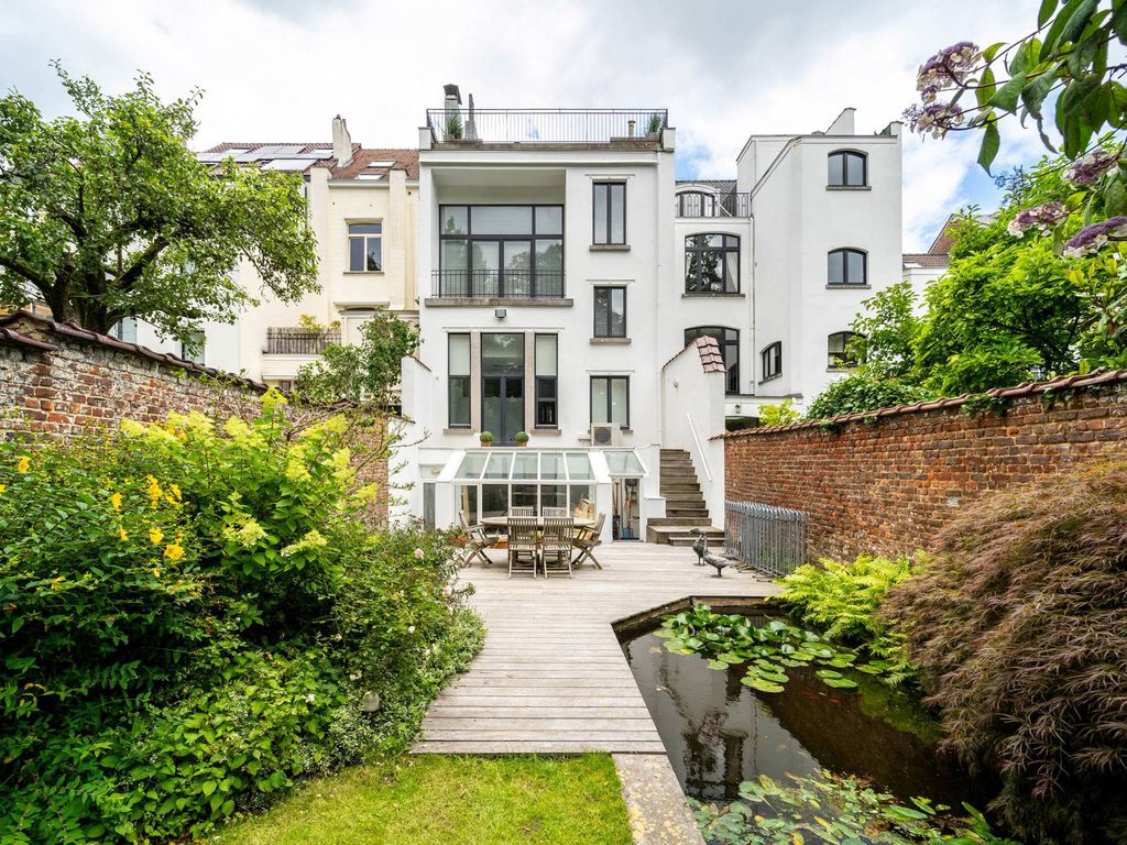 Эксклюзивный Особняк 544 м2 в продажа Ixelles, Бельгия