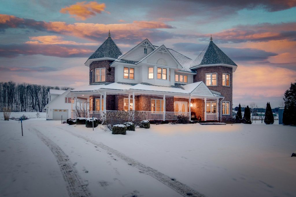 Luxury 4 bedroom Detached House for sale in Bracebridge, Canada