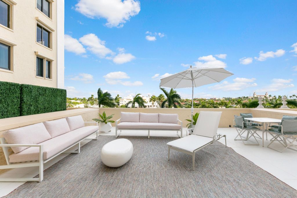 1 bedroom luxury Apartment for sale in Palm Beach, Florida