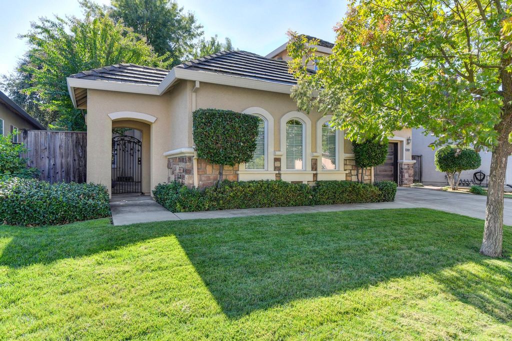 Luxury Detached House for sale in Carmichael, California 129514379