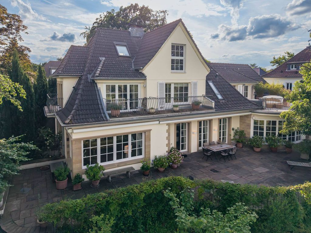 Эксклюзивная вилла в продажа Bonn-Zentrum, Германия