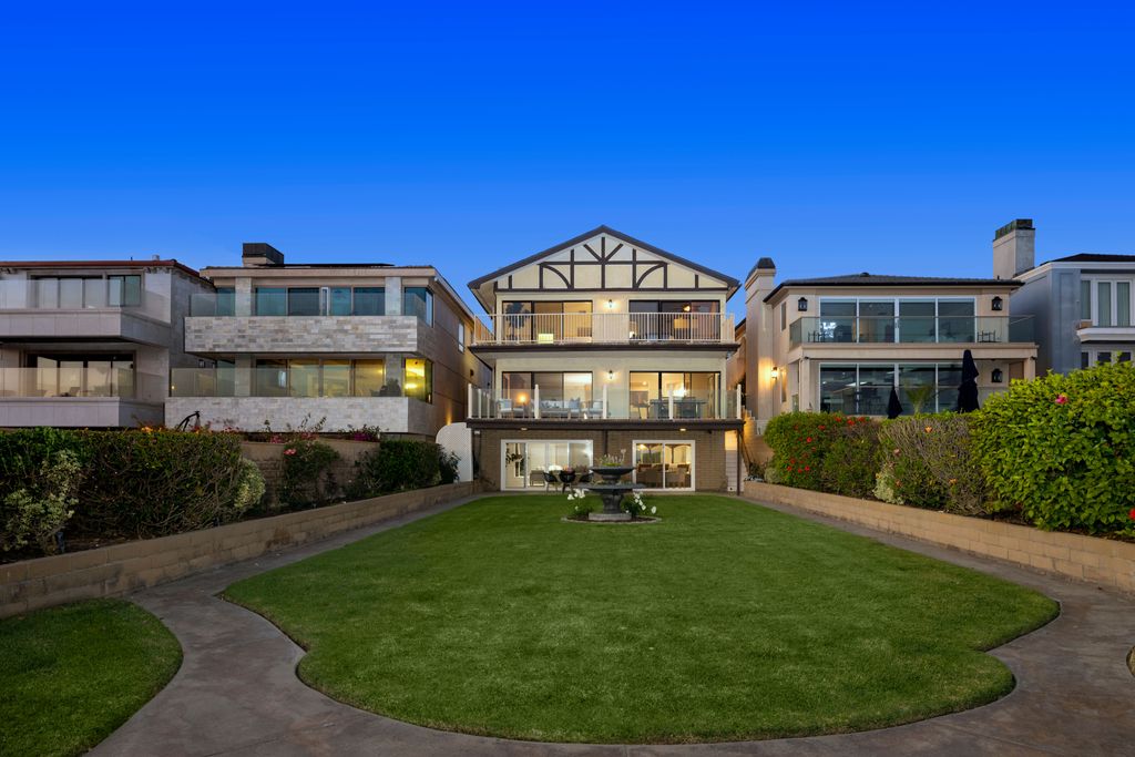 Luxury 4 bedroom Detached House for sale in Seal Beach, California