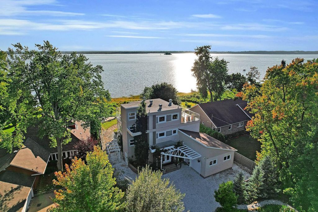 6 bedroom luxury Detached House for sale in Aylmer, Quebec 129309209