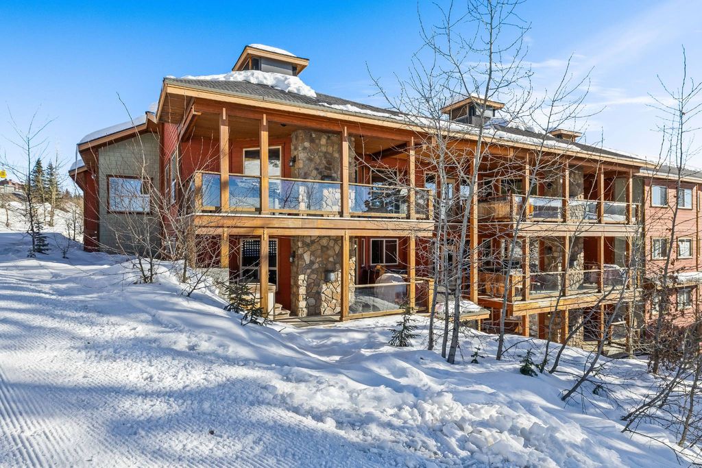 Элитная квартира 114 м2 в продажа Big White Ski, Канада