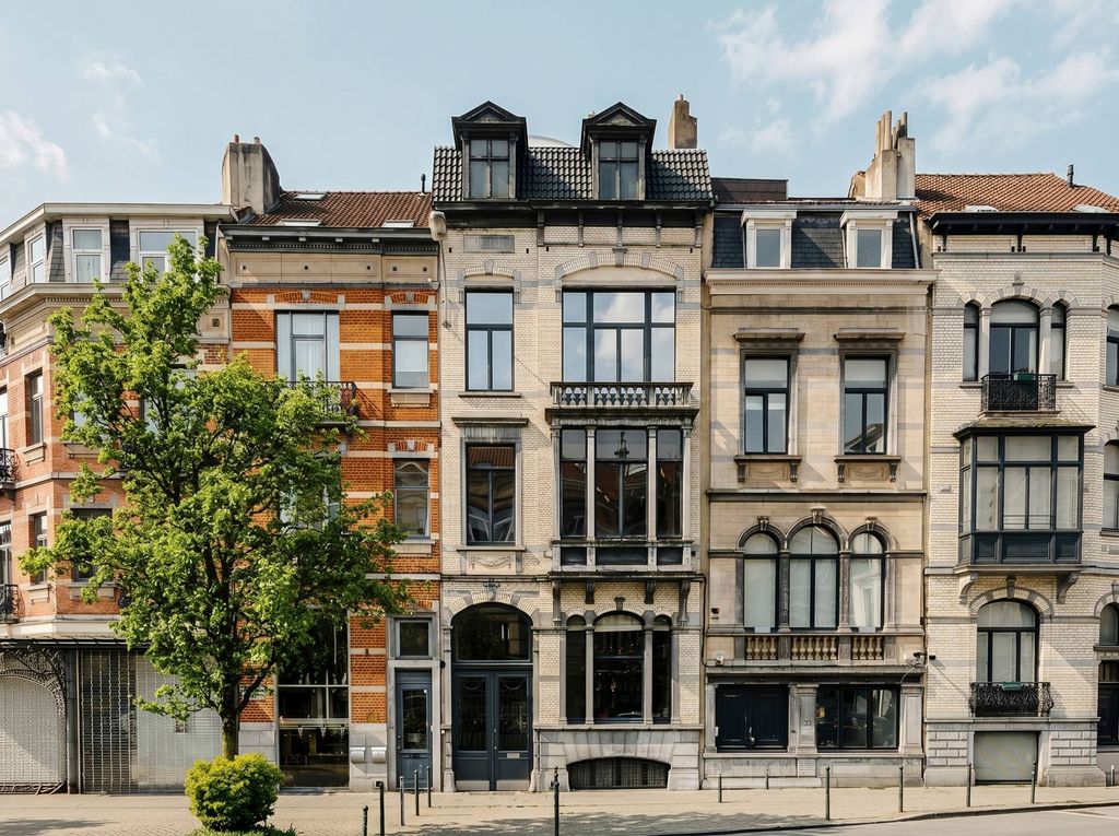 Престижный Коттедж в жилом комплексе 838 в продажа, Ixelles, Bruxelles-Capitale