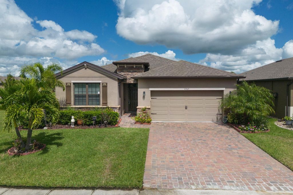 4 bedroom luxury Detached House for sale in West Melbourne, Florida