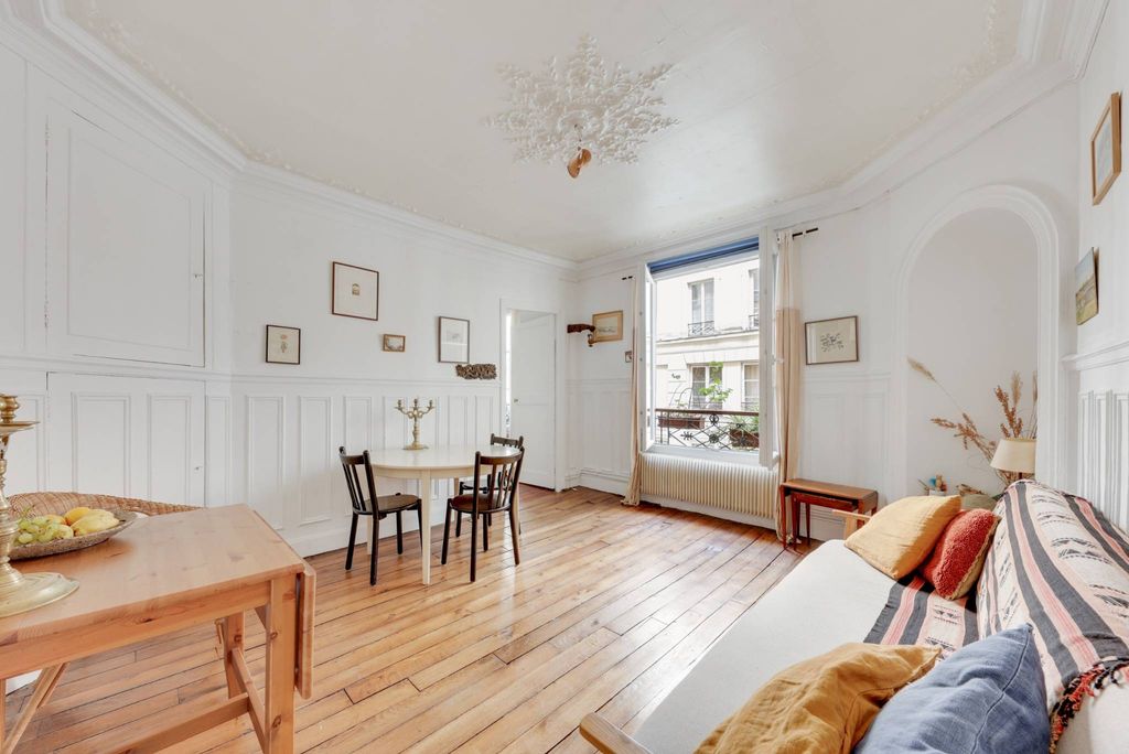 3 room luxury Apartment for sale in Canal Saint Martin, Château d’Eau