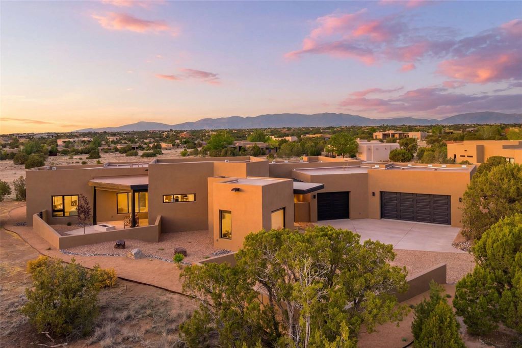 Luxury Detached House for sale in Santa Fe, United States - 132677022 - LuxuryEstate.com