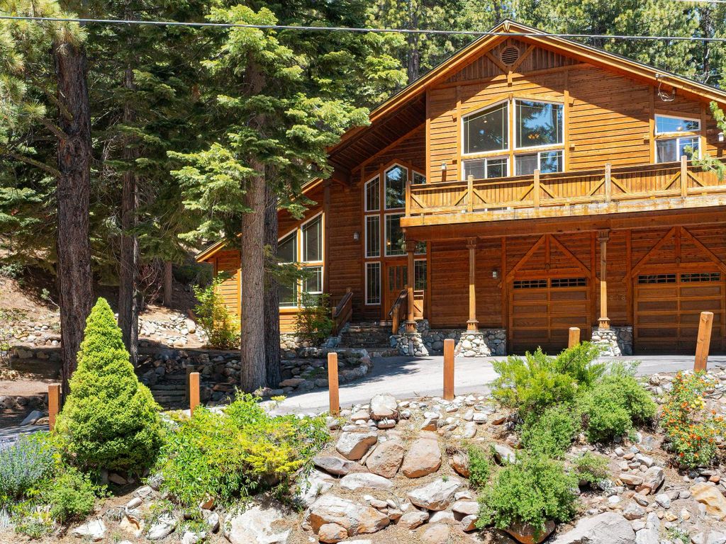 Luxury 5 bedroom Detached House for sale in 12916 Falcon Point Pl., Truckee, California