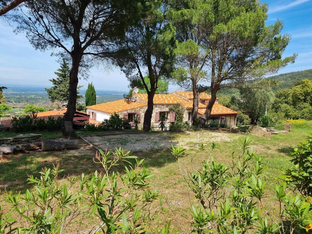 5 room luxury Detached House for sale in Perpignan, France 129790851