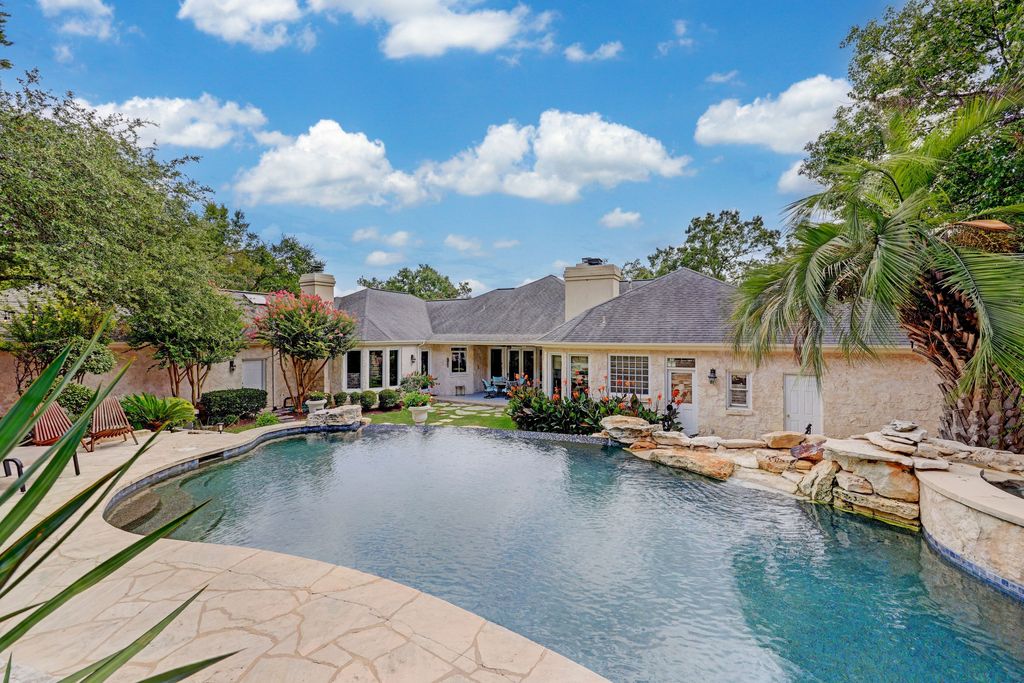 Luxury Detached House for sale in West Lake Hills, Texas 129215353