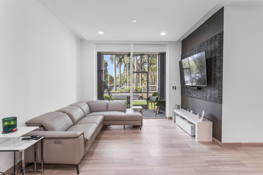 Luxury Flat for sale in Doral, United States