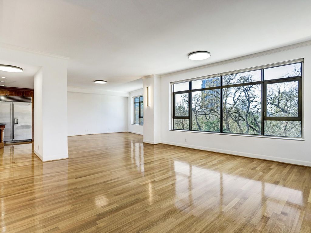 Luxury apartment complex for sale in 1100 Uptown Park Boulevard Unit