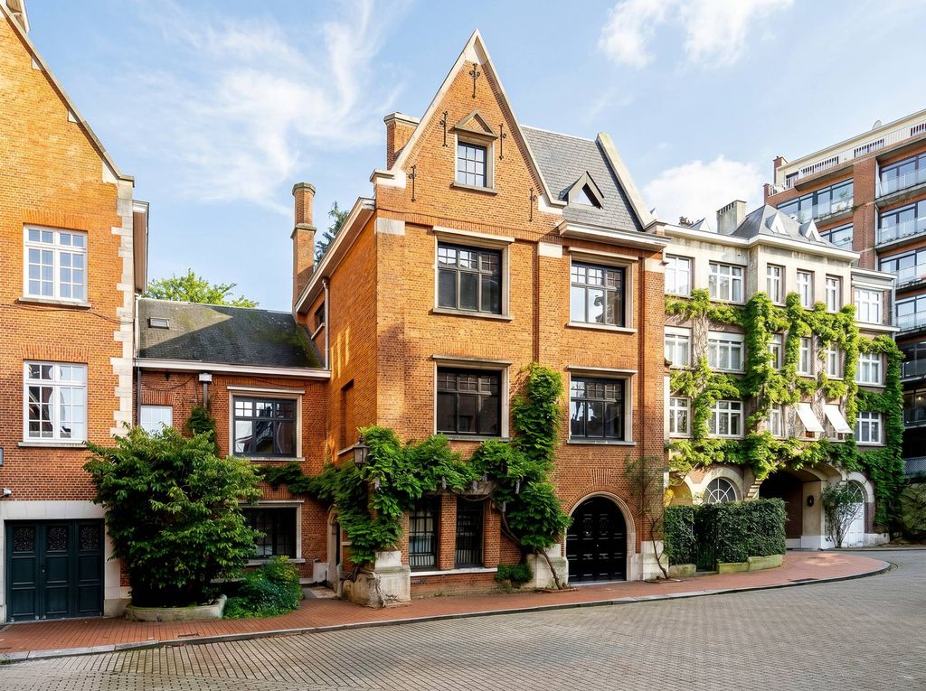 Эксклюзивный Особняк 350 м2 в продажа Ixelles, Бельгия