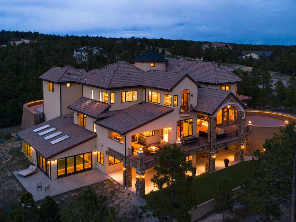 Luxury 8 bedroom Detached House for sale in Colorado Springs, Colorado
