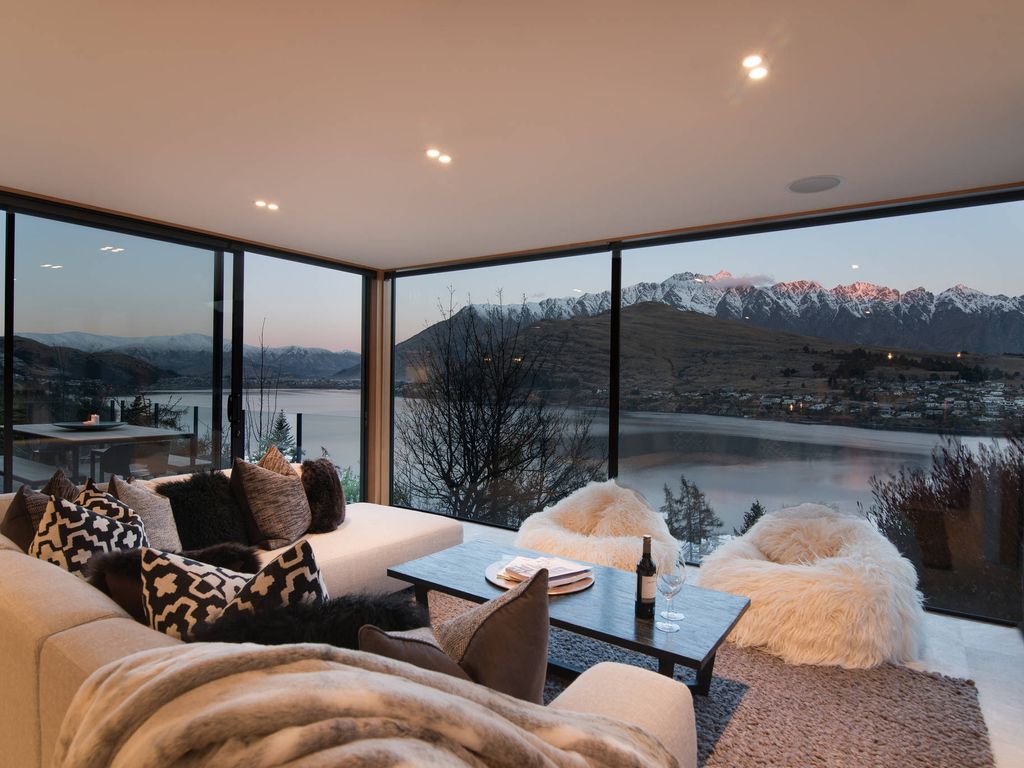 Luxury 5 Room Detached House For Rent In Queenstown Otago