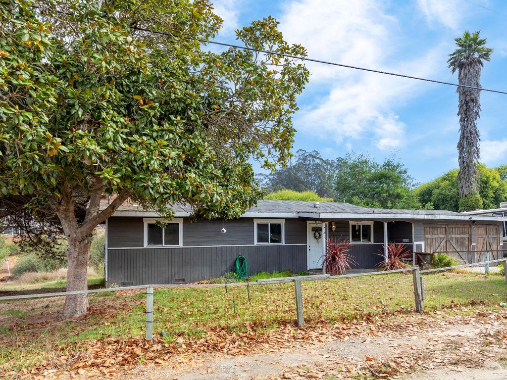 3 bedroom luxury Detached House for sale in 41 Valley Road, Castroville