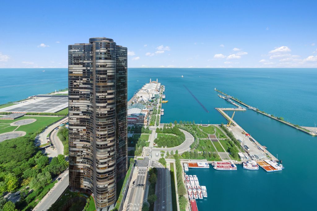 3 bedroom luxury Apartment for sale in Chicago, Illinois
