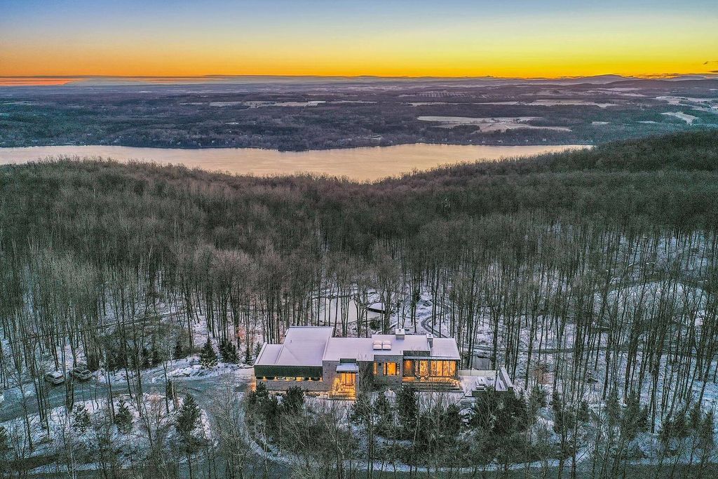 Prestigieuse maison de 467 m2 en vente SainteCatherinedeHatley