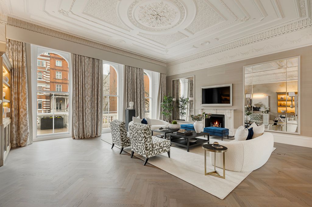 Luxury House for sale in London, United Kingdom - 132250503 - LuxuryEstate.com