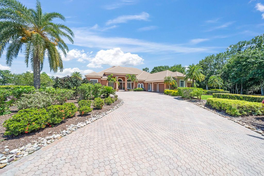 Luxury 4 bedroom Detached House for sale in Titusville, Florida