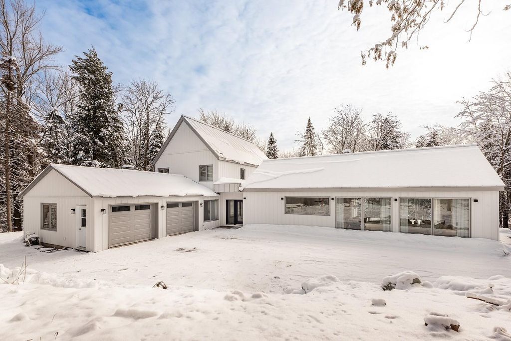 Maison de luxe en vente LacBrome, Canada 129435909