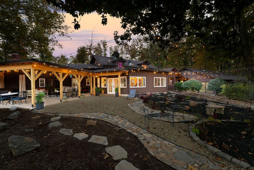 Luxury 6 bedroom Detached House for sale in Tryon, United States