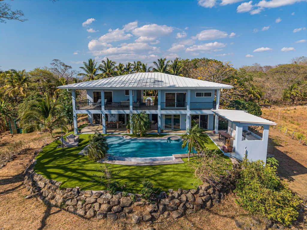 Престижная вилла 600 м2 в продажа Santa Cruz, Коста-Рика