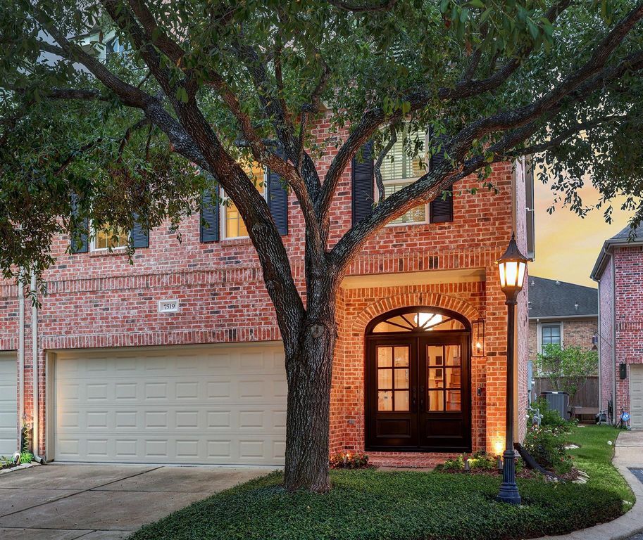 14 room luxury Townhouse for sale in Houston, United States