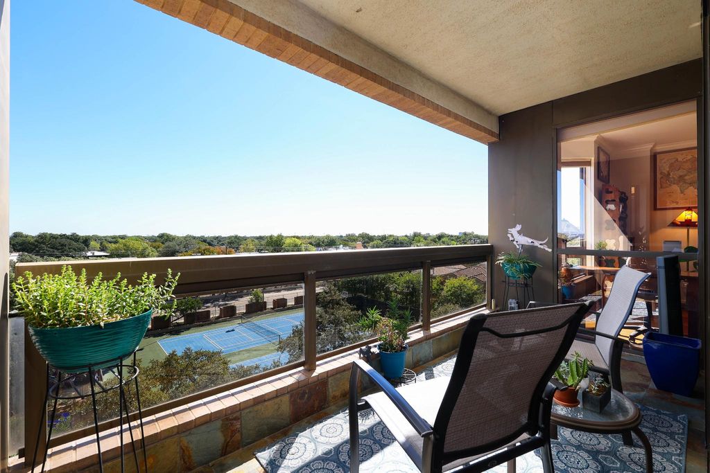Luxury Apartment for sale in San Antonio, Texas