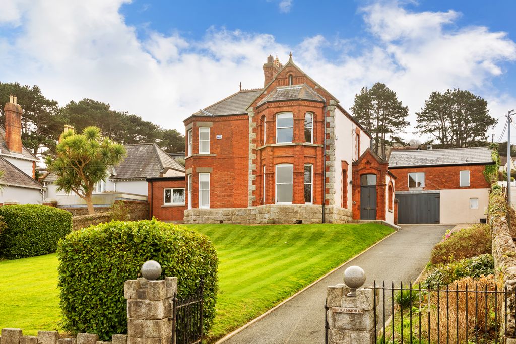 4 bedroom luxury Detached House for sale in Dublin, Leinster