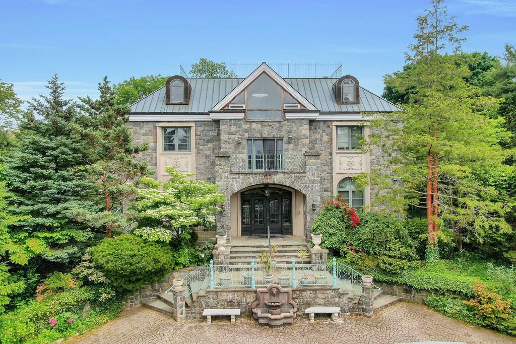 18 room luxury Townhouse for sale in Bronxdale, New York - 132204523 - LuxuryEstate.com