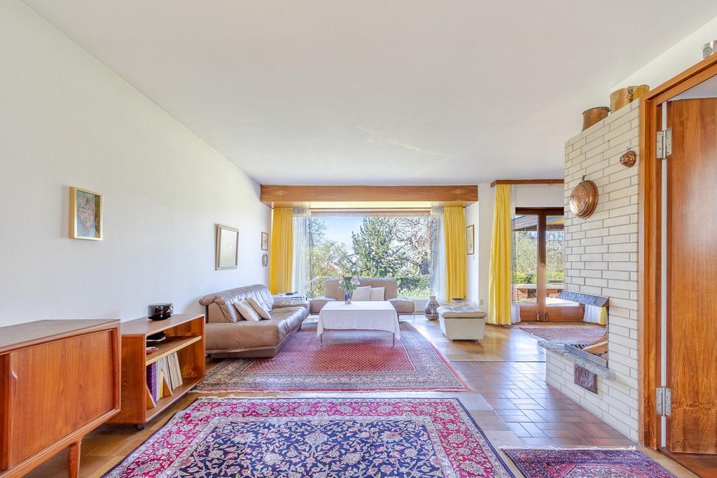 Luxuriöses Einfamilienhaus von 211 m2 zu verkaufen in Wiesbaden