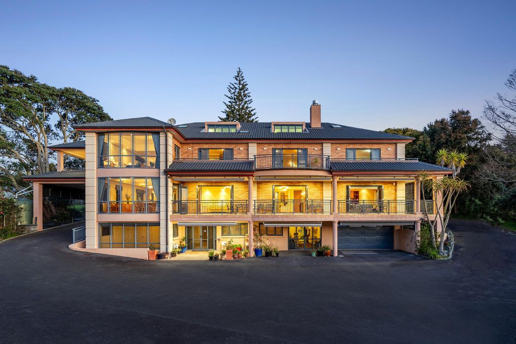 9 room luxury House for sale in Manukau, Auckland 129221285