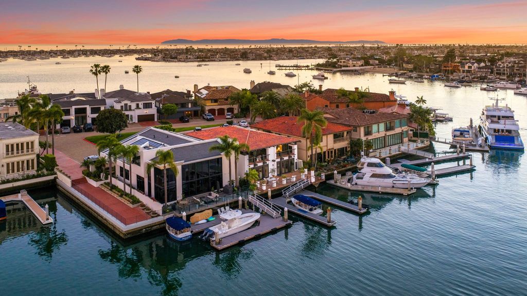 Особняк 403 м2 в продажа Newport Beach, Калифорния