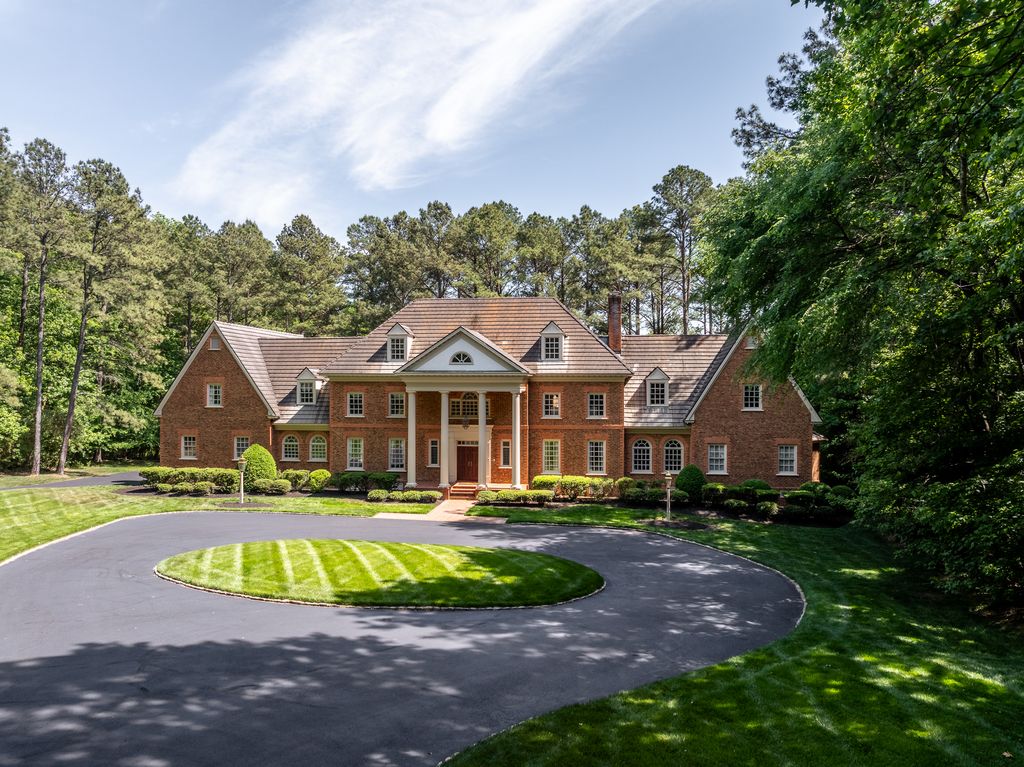 Особняк 756 м2 в продажа Henricopolis (historical), США