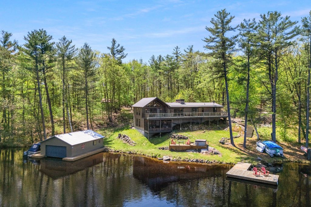 Особняк 259 м2 в продажа Georgian Bay, Ontario