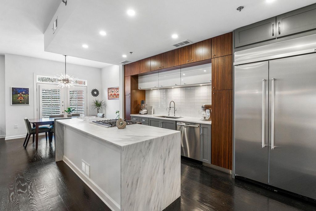 Luxury apartment complex for sale in Atlanta, 122157525