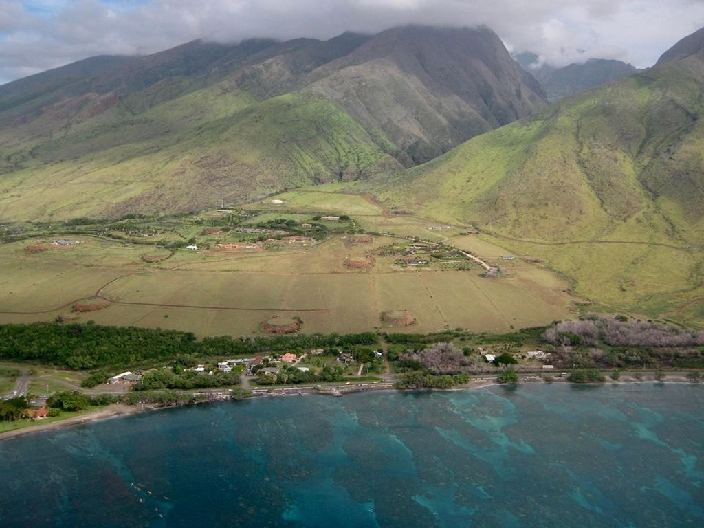 Building Land in 295 Luawai Street, Lot 12 Unit A, Olowalu, Maui