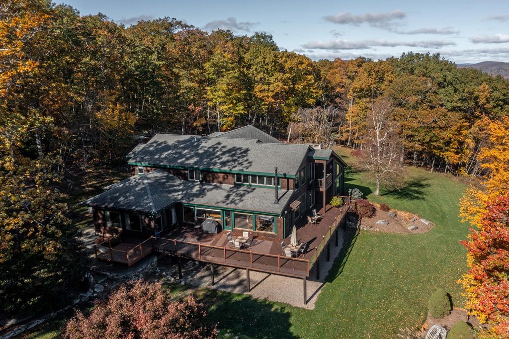 4 bedroom luxury Detached House for sale in Sherman, Connecticut