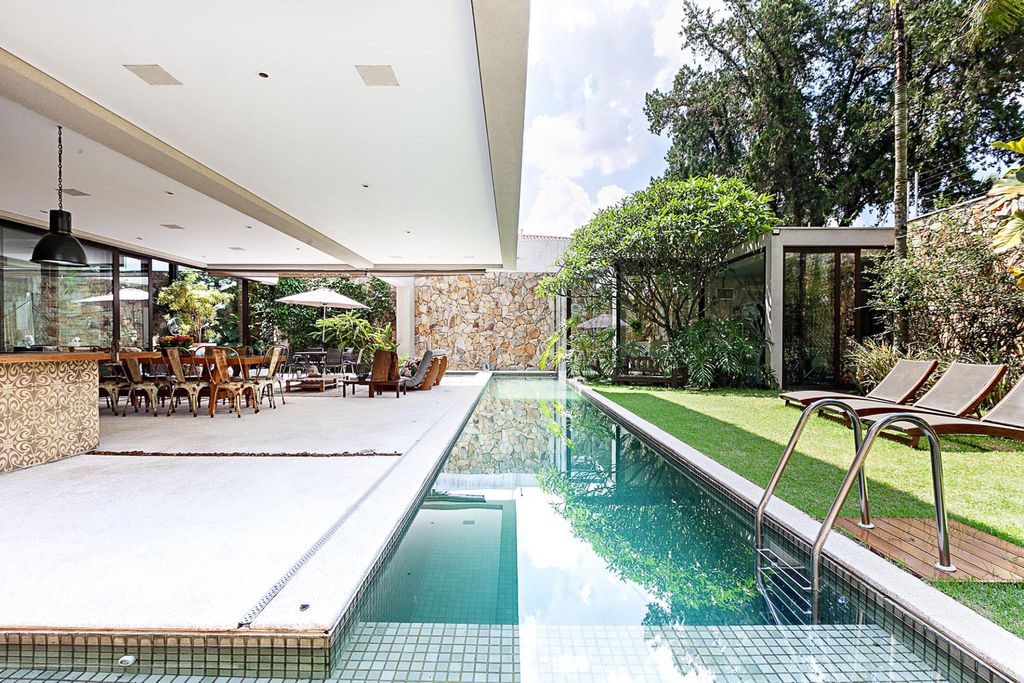 Prestigiosa casa de 1220 m² à venda São Paulo