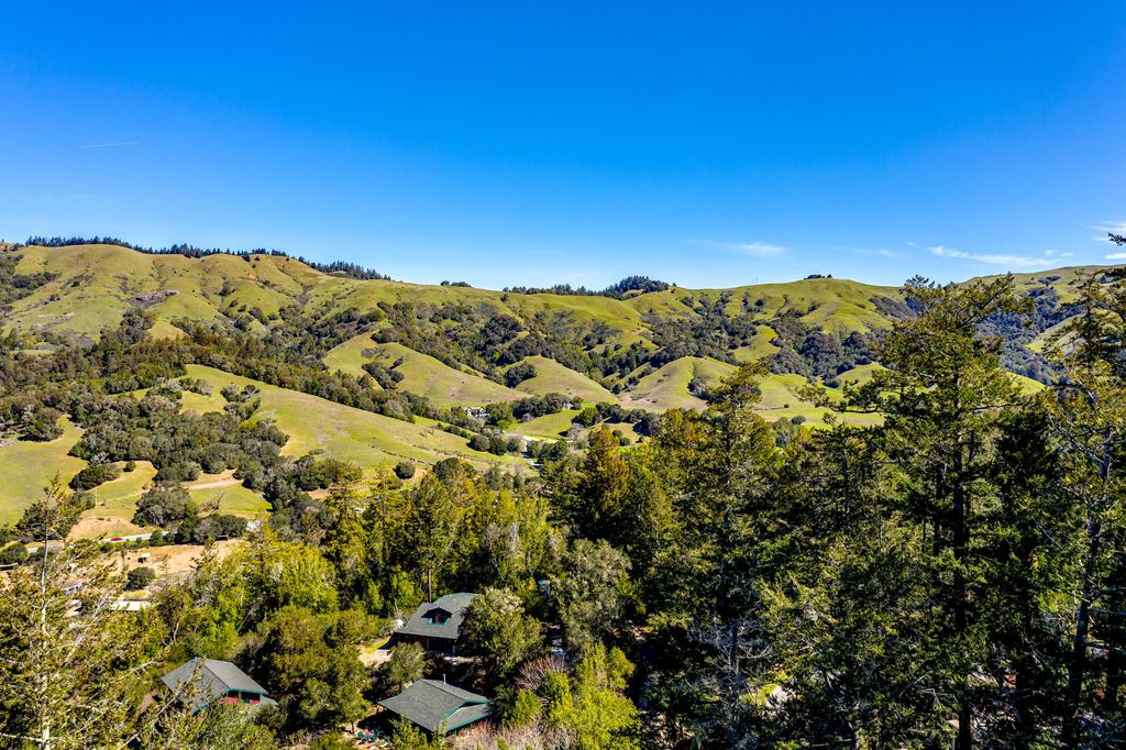 Luxury Detached House for sale in Woodacre, California 128664242