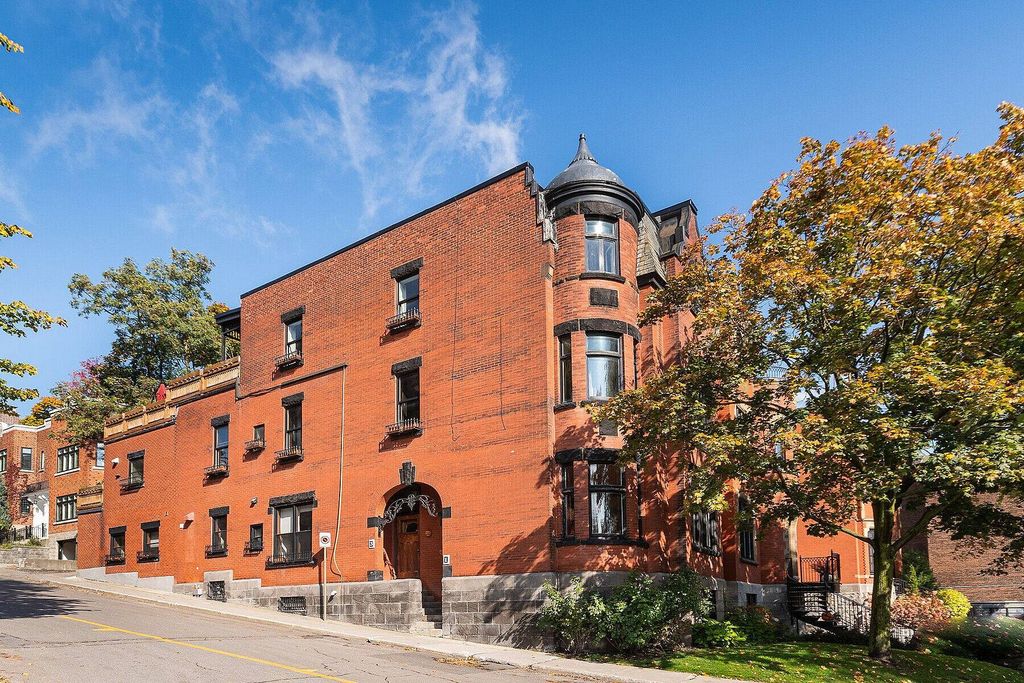 4 bedroom luxury Flat for sale in Westmount, Canada