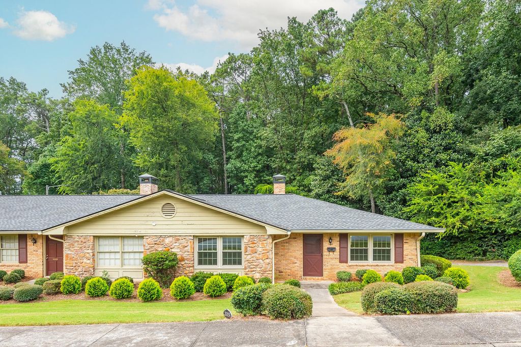 Luxury Detached House for sale in Doraville, 129347018