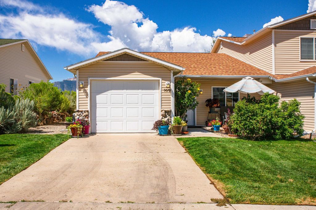 3 bedroom luxury Townhouse for sale in Battlement Mesa, United States